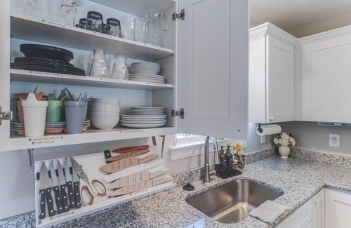 Biloxi House | STEPS FROM BEACH. Cruisin' the Coast friendly. 'The Sandy Rose', Biloxi Ms.