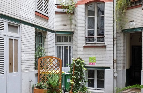 Saint-Thomas-d'Aquin Apartment | Steps from the Seine and Musee d'Orsay! Elegant 1-bedroom.