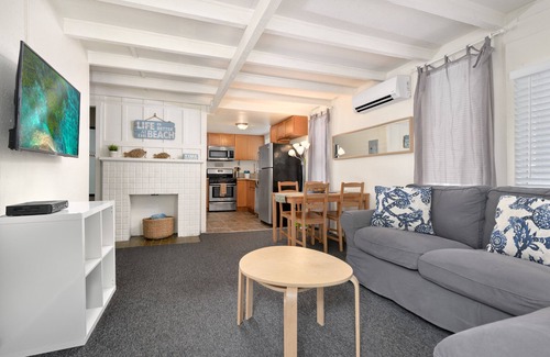 San Diego House | Steps to Beach/Pet Friendly/A/C