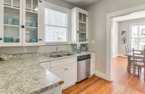 San Jacinto House | Steps to Beach & Seawall! Galveston Escape w/Yard