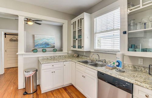 San Jacinto House | Steps to Beach & Seawall! Galveston Escape w/Yard