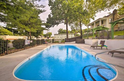 Downtown Branson House | Steps to Branson Landing Cozy Downtown Cottage!