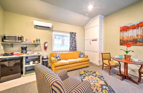 Downtown Branson House | Steps to Branson Landing Cozy Downtown Cottage!