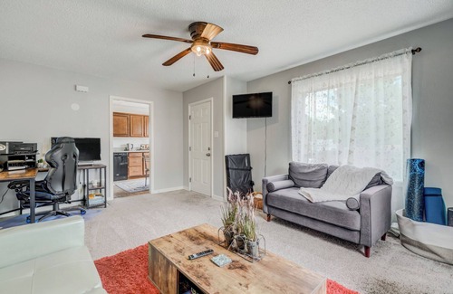 Central Colorado Springs House | Steps to Downtown Eateries & Bars - With Fire Pit!