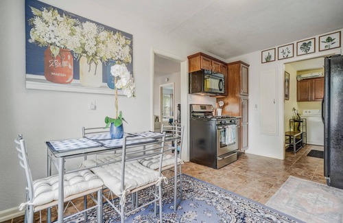 Central Colorado Springs House | Steps to Downtown Eateries & Bars - With Fire Pit!