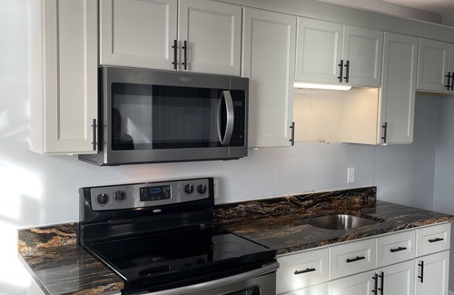 Parker House | Steps to East St. Andrews Bay, Tyndall main gate just 3 miles away. Boat dock