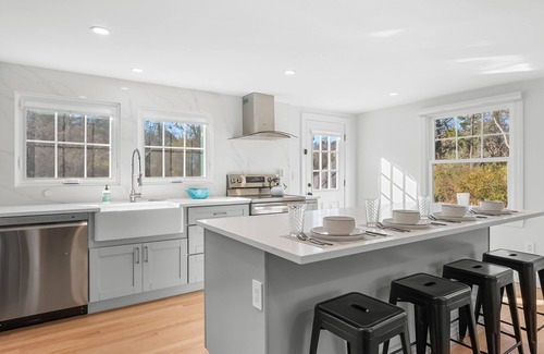 East Sandwich House | Steps to Sand & Summer Fun