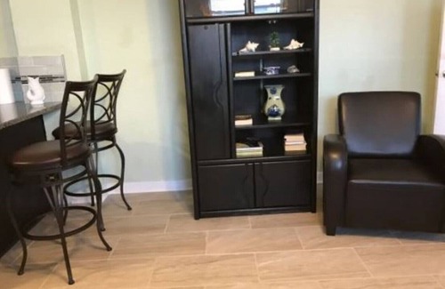 Treasure Island Apartment | STEPS TO THE BEACH FROM, 'COZY BEACH COTTAGE