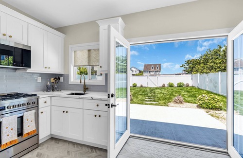 Wall House | Steps to the Beach - Piccola Dolce Casa Al Mare