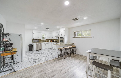 Eufaula House | Steps to the Lake: Eufaula Home w/Game Room!