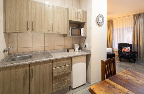 Lephalale Bed & Breakfast | Stevenski's Guesthouse