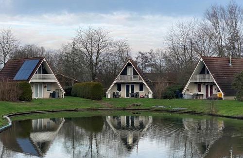Gramsbergen House | Stijlvol aan de visvijver