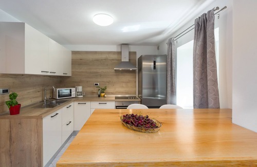 Dracevac House | Ston house with whirlpool, garden, table tennis, quiet location