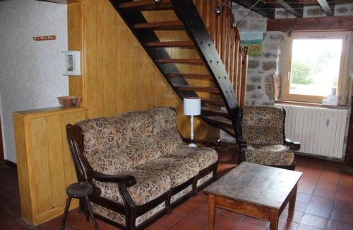 Saint-Pal-de-Chalencon House | Stone and wood house