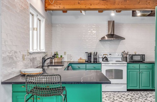 Kabletown House | Stone Cabin on Valley View: Fire Pit + Hot Tub