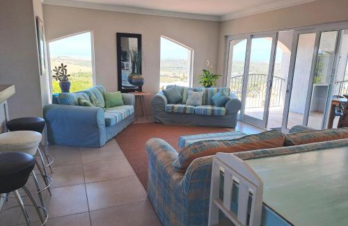 Mossel Bay Bed & Breakfast | Stone Crown Manor B&B
