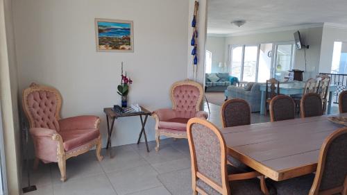 Mossel Bay Bed & Breakfast | Stone Crown Manor B&B