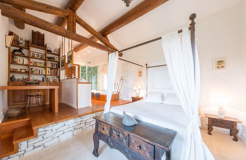Bonnieux Other | Stone farmhouse with exceptional view of the Grand Luberon 4 * tourist office
