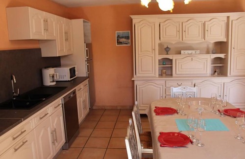 Plomodiern House | Stone house 600 m from the sea with garden and terrace.