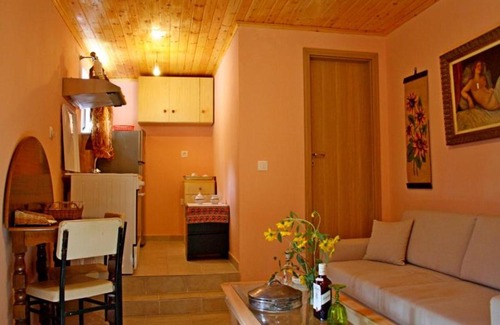 Dafnata Apartment | Stone House PLATON