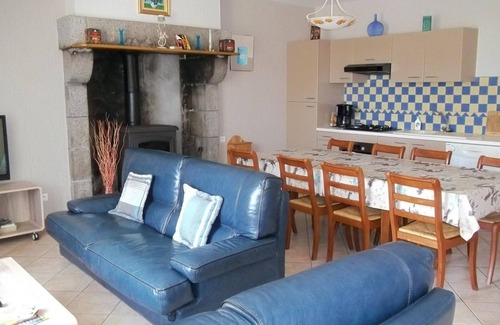 Chalandrey Cottage | Stone house with garden and games room