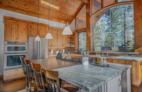 Lake Forest House | Stone Peak Lodge w/Pool Table, Hot Tub, Firepit and Gorgeous Wood + Stonework