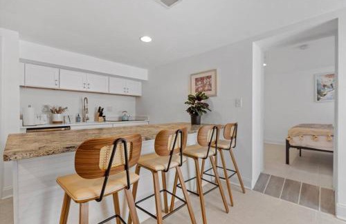 Kingman Park Apartment | Stone's Throw from Capitol Hill Free Parking