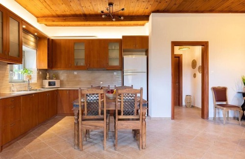 Agia Pelagia Villa | Stone & Sea Villa