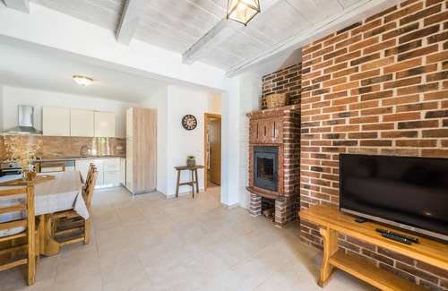 Privlaka Villa | Stone villa with pool, sandy beach and barbecue - TRAVELER Reiseburo Krk - ID 2170