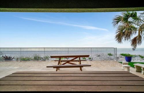 Independence Square Apartment | Stones Throw Beachfront Family Suite #3 VIEWS