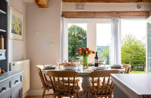 Maugersbury House | Stonewell Cottage