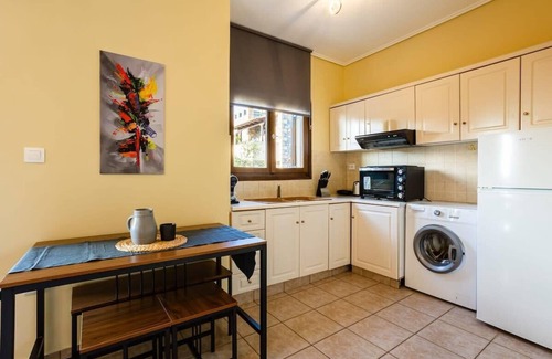 Lefktro Apartment | Stoupa Tranquil Hideaway - Spitiko Garden Retreat