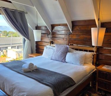 Strand House | Strand Hotel