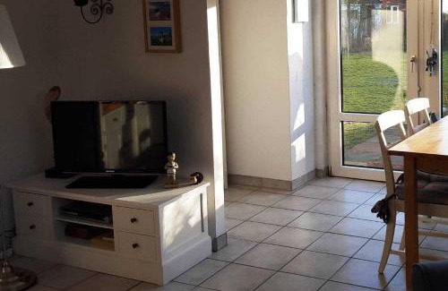 Goting House | Strandhaus mit Kaminofen Bungalow