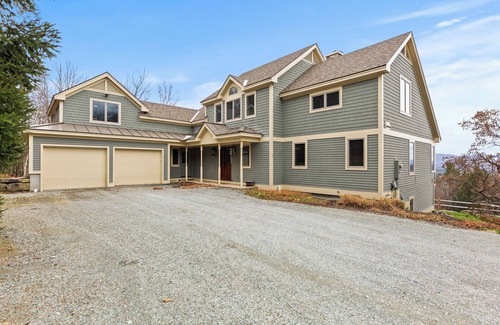 Stratton Mountain House | Stratton Vermont Ski House with Stunning Views of Bromley Mountain