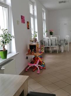 Cieplice Apartment | Strefa Zen pokoje z klimatem przy parku.