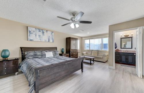 Chinatown House | Strip-side Villa 5BR3BA, Pool, Mini Golf, Karaoke