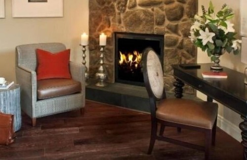 Yountville House | Stroll in Nearby Scenic Vineyards! Outdoor Heated Pool, Pet-friendly Hotel!