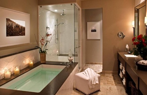 Yountville House | Stroll in Nearby Scenic Vineyards! Outdoor Heated Pool, Pet-friendly Hotel!