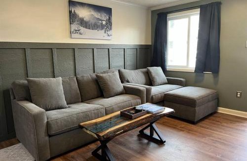 Snowshoe Apartment | Stroll to Slopes, Village Area, Ski in-out MtLodge 308