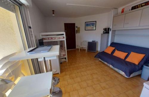 Marseillan Plage Apartment | Studio à Marseillan-Plage avec Terrasse et Parking - FR-1-326-763