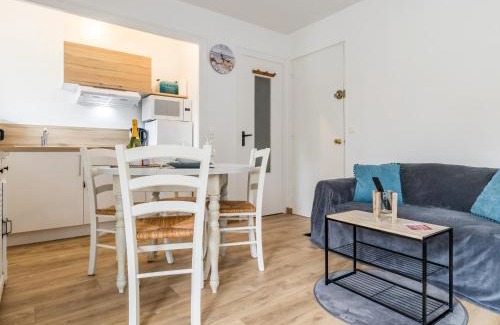 Quimiac Apartment | Studio à Mesquer: Plage à 200m, Balcon, Parking, Proche Commerces - FR-1-306-1243