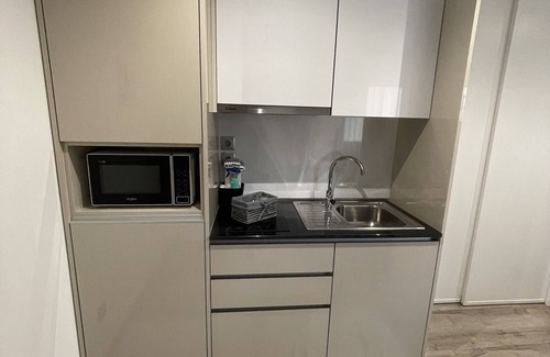 Le Pin House | STUDIO 11 - Quiet ground floor, sleeps 1 to 2