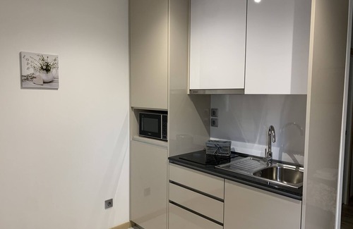 Le Pin House | STUDIO 11 - Quiet ground floor, sleeps 1 to 2