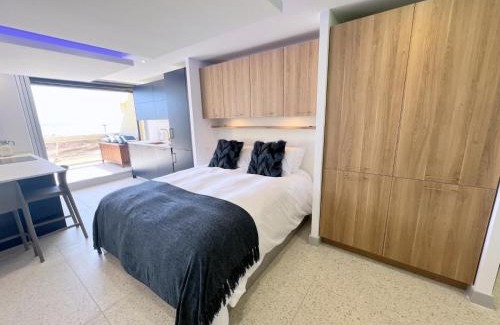 Naturist Village Apartment | Studio 210, Héliopolis AB, Village naturiste