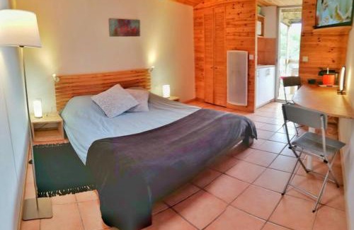 Liausson Apartment | Studio 22 m2, terrasse vue lac, dans propriété face au Lac du Salagou