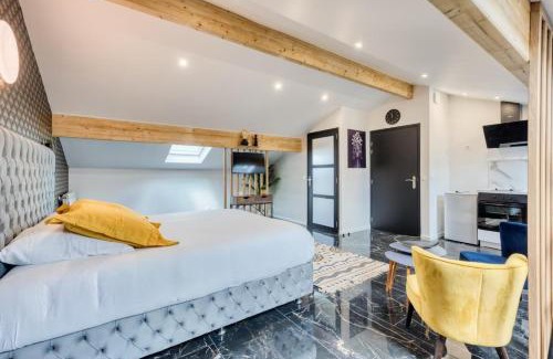 Coubron Apartment | Studio 3