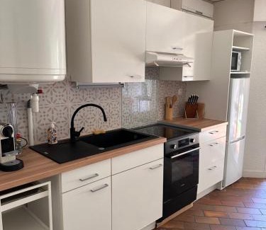 Tamaris Apartment | Studio 3 mn de la mer -Proche Sablettes