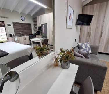 Botha's Hill Apartment | Studio 3 The Studios at Churchill