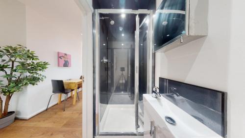 Mapesbury Apartment | Studio 48B